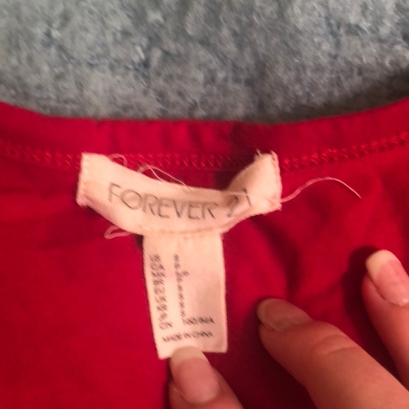 🌸Red Forever 21 T-Shirt - Picture 2 of 3